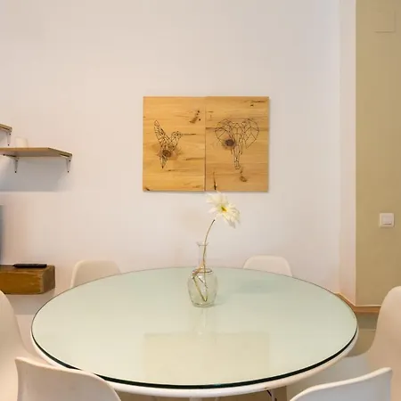 Gr0-quiet Apartment, Private Backyard, Walk To Old Town Apartment Malaga